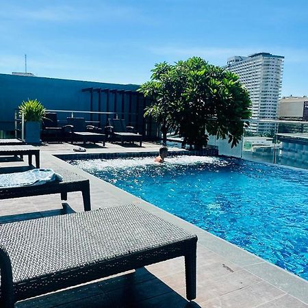 The Base Inn Pattaya Zewnętrze zdjęcie