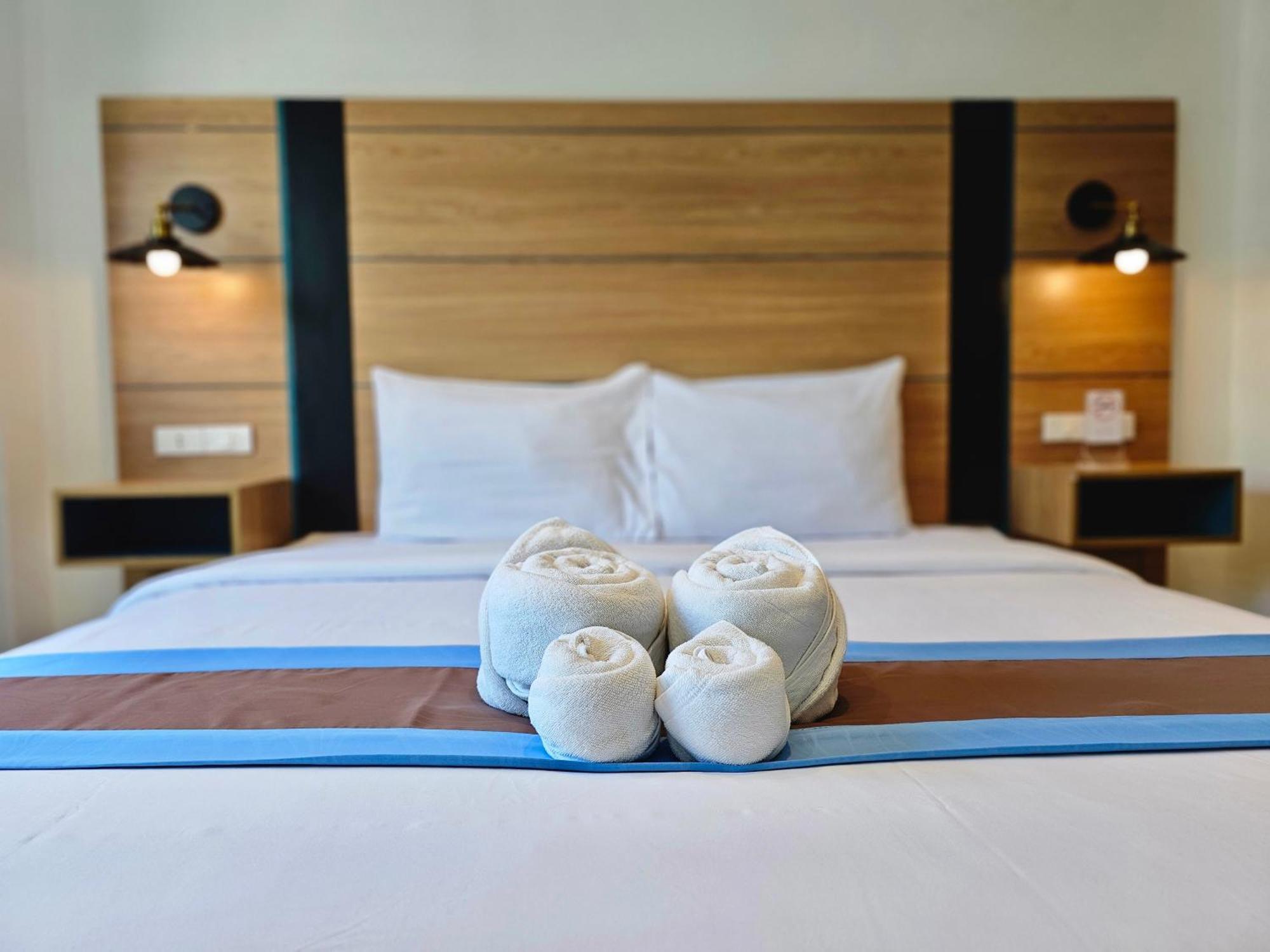 The Base Inn Pattaya Zewnętrze zdjęcie